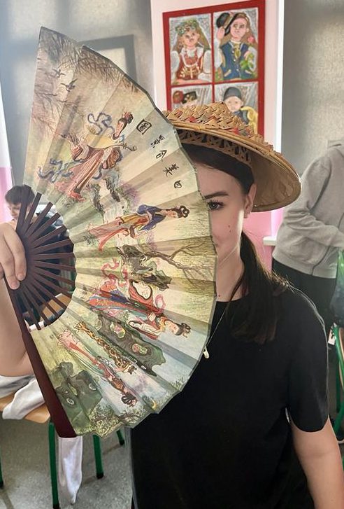 DZIEŃ AZJATYCKI W KLASIE 8B