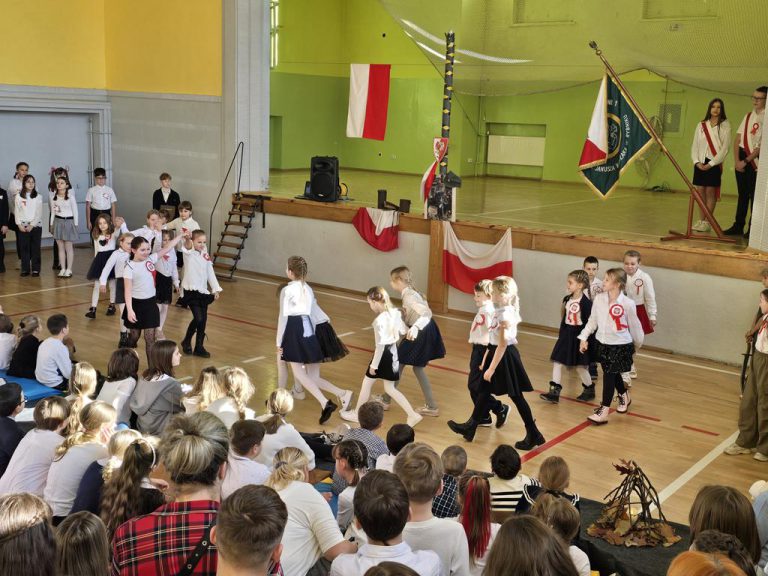 UROCZYSTA AKADEMIA Z OKAZJI OBCHODÓW NARODOWEGO ŚWIĘTA NIEPODLEGŁOŚCI