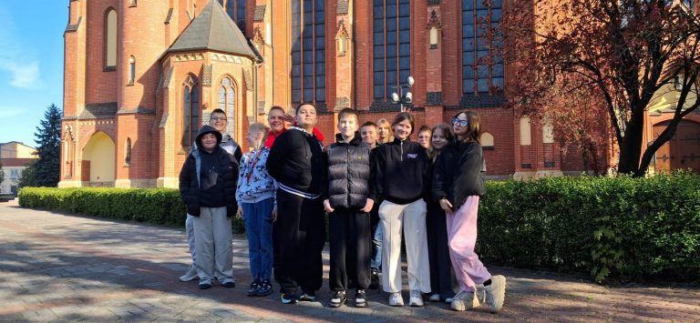 RYBNIK Z GÓRY – WEJŚCIE KLASY 5A NA WIEŻĘ BAZYLIKI ŚW. ANTONIEGO