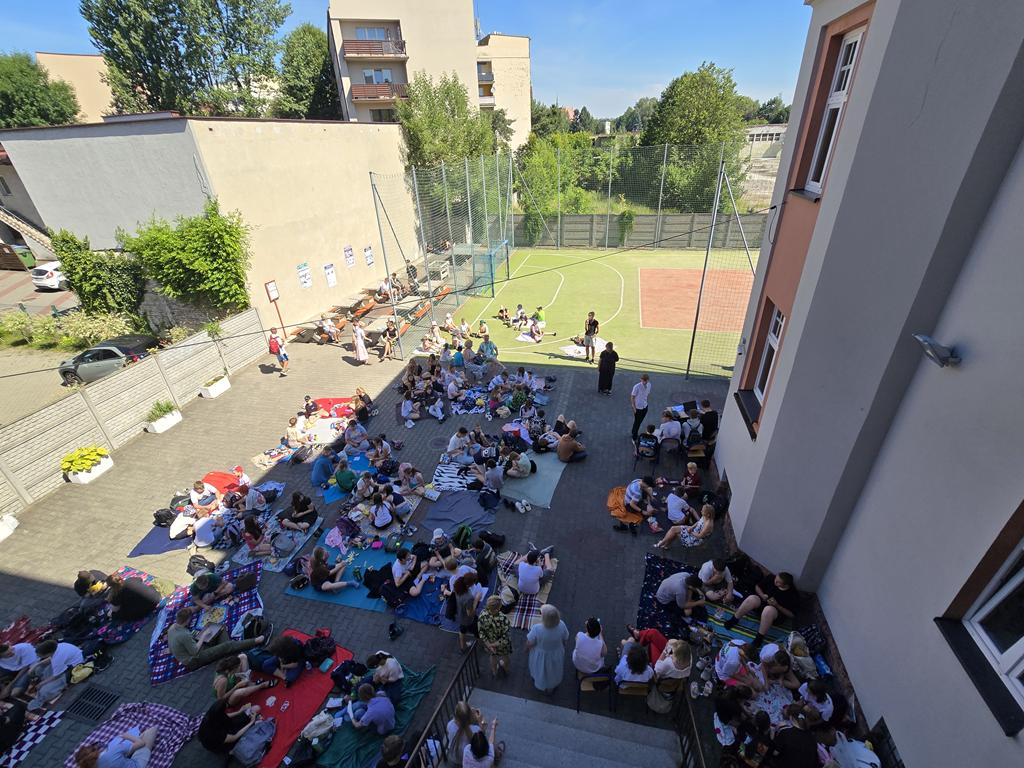 BEZPIECZNE WAKACJE NA WESOŁO – SZKOLNY PIKNIK INTEGRACYJNY